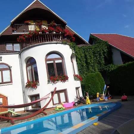 Апарт-отель Po Kastonu & 3*