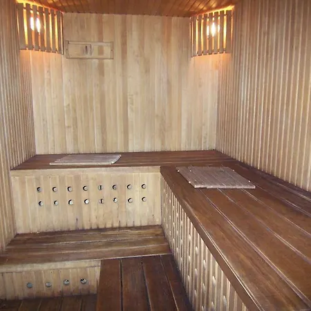 Po Kastonu & Апарт-отель 3*