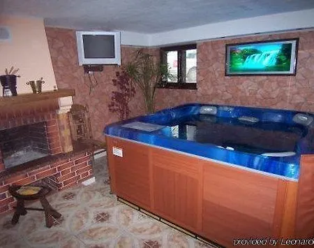 Po Kastonu & Apart Otel