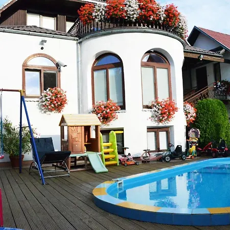 Po Kastonu & Aparthotel