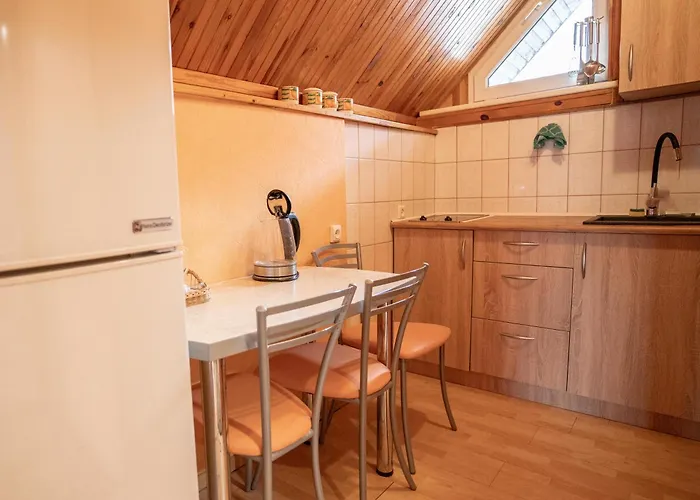 Po Kastonu & Aparthotel 3*