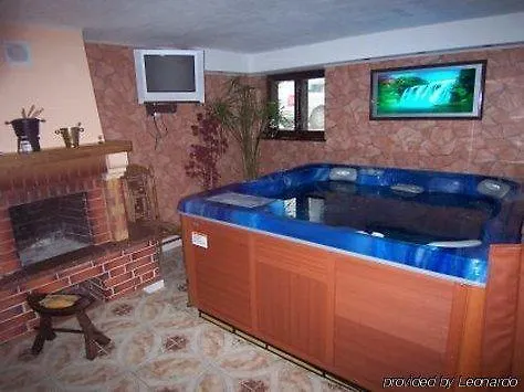 Po Kastonu & Aparthotel