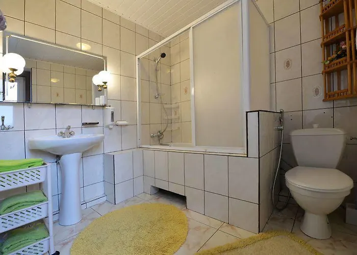 Po Kastonu & Aparthotel 3*